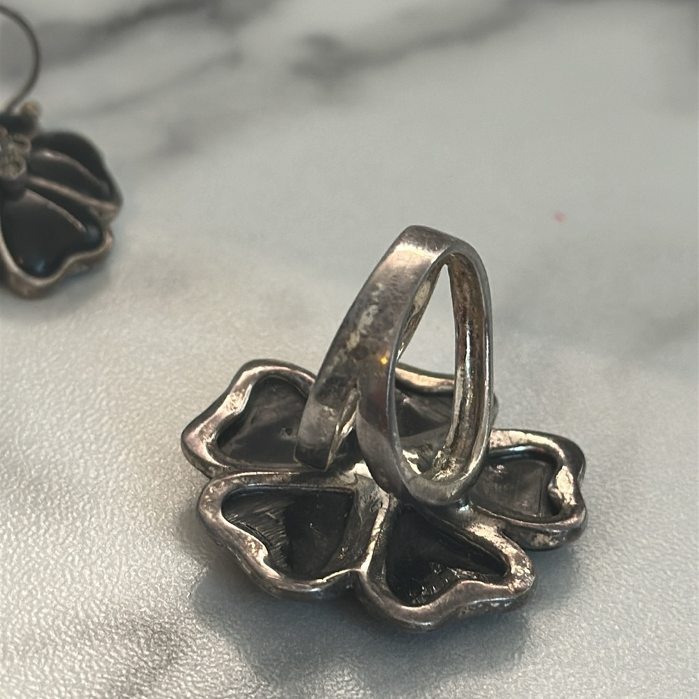 Pre owned- Elegant Black Flower Jewelry Set - Picture 13 of 16